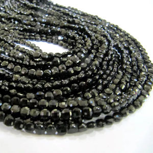 Perles de spinelle noire naturelle facettées en forme de pièce de monnaie, 4 mm, brin de 8 pouces de long - Product Image 2