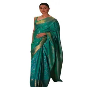 2023ล่าสุดคอลเลกชันอินเดียชุดแต่งงานออกแบบ Banarasi ผ้าสาลี่กับนักออกแบบเสื้อโดย Leranath แฟชั่นจากอินเดีย