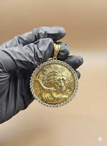 Colgante de Moneda Estilo Hip Hop con Diseño de León, Plata de Ley 925 Bañada en Oro, Colgante Iced-Out Bling para Rapper, Colgante de Moissanita VVS - Product Image 4