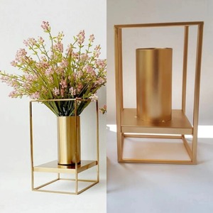 Florero de Mesa Moderno de Metal, Florero Decorativo para Sala de Estar, Mesa de Comedor y Decoración de Oficina, Florero de Metal Dorado de Lujo, Elegante - Product Image 5