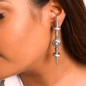 Meera jaipur Mahi ชนเผ่าต่างหูแฟชั่นเงินแท้ - Product Image 1