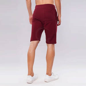 Shorts décontractés pour hommes en mélange de coton, offrant un confort léger et une coupe décontractée, idéal pour les promenades en plein air, avec un look simple et épuré. - Product Image 3