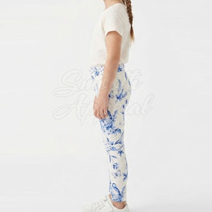 Leggings élégants pour filles, en tissu doux, respirant et écologique, parfaits pour l'école, le sport, les activités de plein air et le confort quotidien. - Product Image 6