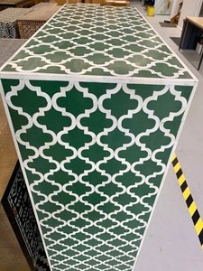 Gabinete de Almacenamiento Moderno con Patrón Verde y Detalles Blancos, Gabinete de Madera Hecho a Mano con Incrustaciones de Hueso para Decoración de Hogar de Lujo - Product Image 2