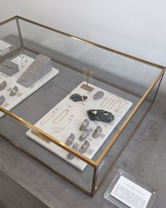 Boîte en verre carrée avec couvercle et cadre métallique, boîte de présentation en verre or/organisateur de bijoux, boîte de rangement décorative en verre - Product Image 6