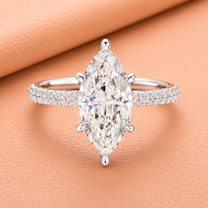 Bague de fiançailles en or blanc 14 carats avec diamant de laboratoire taille marquise, sertie à griffes, bande pavée, clarté VVS, plaqué rhodium - Luxe Nuptial - Product Image 3