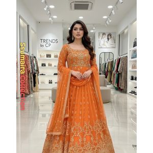 COLECCIÓN SSUMAIRA, Especial Eid, Anarkali Lujoso Morado Bordado, Estilo Pakistaní, Vestido Largo para Fiesta/Boda, con Bordado Zari - Product Image 6