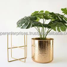 Jardinières en métal en fer fini laiton antique avec support Fabricant en gros Nouveau design Décoration de jardin Jardinière en métal Fournisseur - Product Image 3