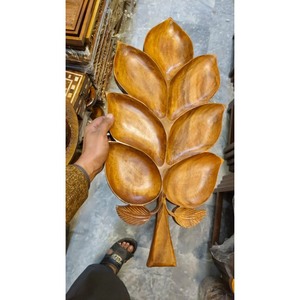 ถาดไม้รูปใบไม้ทำมือ ดีไซน์ลายดอกไม้สไตล์เรสติก บรรจุภัณฑ์ชิ้นเดียว - Product Image 2
