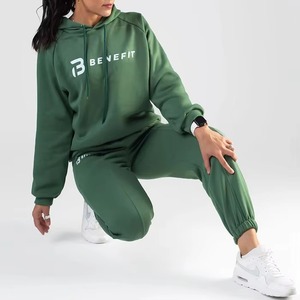 Ensemble de survêtements en gros, fabricant sur mesure, vêtements de sport pour hommes et femmes, OEM ODM, marque privée, entraînement, jogging, vêtements athlétiques - Product Image 5