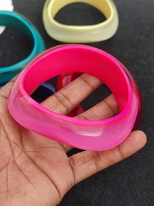 Juego de Brazaletes de Resina de Estilo Antiguo, Tamaño Personalizado, Hechos a Mano, Artesanía de Alta Calidad, Brazaletes de Resina para Mujeres y Niñas, Precio Bajo - Product Image 4