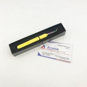 Pince à cils professionnelle de haute qualité en acier inoxydable avec logo personnalisé, à pointe diamantée, 45 degrés, multi-pointes, couleur jaune - Product Image 6