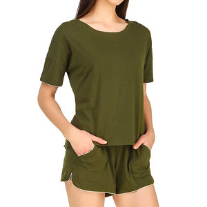 Ensemble deux pièces décontracté pour femme : T-shirt en coton uni et short de jogging assorti - Product Image 3