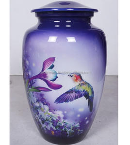 Urna Funeraria de Latón Metálico Ecológica Hecha a Mano con Diseño de Pájaro Hamming para Cenizas Humanas con Bolsa de Terciopelo, Acabado Moderno y Confortable - Product Image 1