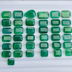 Lote de piedras preciosas de esmeralda natural de Zambia, buena calidad con brillo y un hermoso color verde, corte y elaboración perfectos a precio económico. - Product Image 5