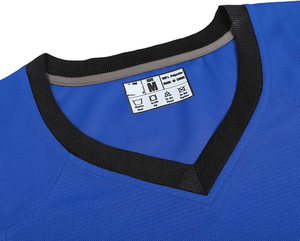 T-shirt col en V personnalisé streetwear, design personnalisé, impression de logo, coton premium, tee-shirt tendance, confortable, style unisexe pour tous les jours - Product Image 5