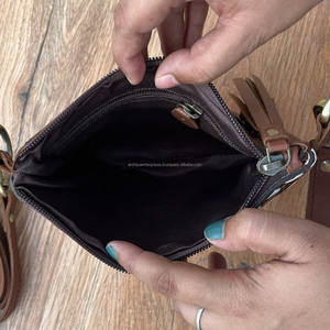 Mini bolso cruzado de mano de cuero con herramientas occidentales para mujer, bolso con borlas de herramientas de toro de cuero genuino, bolsos florales de piel de vaca - Product Image 6