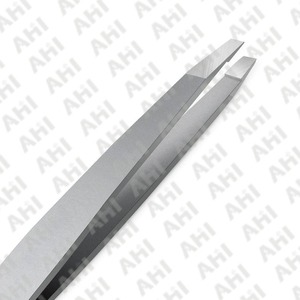 Pinzas para Cejas de Acero Inoxidable Hechas a Mano con Punta Inclinada, Duraderas, Ecológicas, con Mango Cómodo, Ligeras y Antiestáticas - Product Image 3