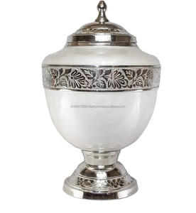 Urna Funeraria de Latón Blanco Perla al por Mayor, Estilo Americano, 10 Pulgadas, Urna de Alta Calidad con Grabado Conmemorativo para Cenizas Humanas, de Mascotas o Adultos - Product Image 1