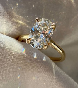 Anillo de Compromiso de Moissanita con Corte Ovalado y Diamante Cultivado en Laboratorio Personalizado, Engaste de Oro Blanco con Puntas, Joyería Clásica para Mujer - Product Image 2