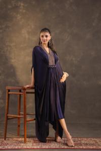 Vestido Kaftan con Capas en Color Violeta Intenso - Product Image 2