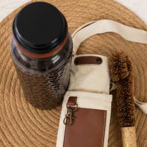 Kit authentique de manchon de bouteille texturé en cuivre foncé et de brosse, écologique, portable, multi-usage, pour la maison, avec dessous de verre et couvercles - Product Image 3