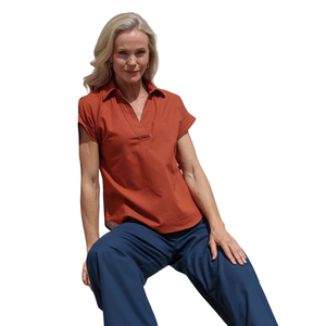 Camisa Estampada al por Mayor para Mujer con un Elegante Diseño Floral a la Moda - Product Image 3