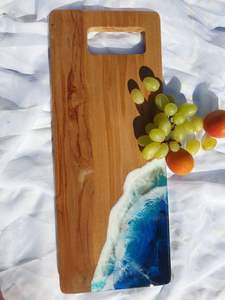 Tabla de charcutería de madera hecha a mano, no tóxica, fácil de limpiar, apta para lavavajillas - Product Image 4