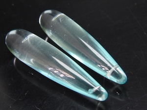Perles en verre de quartz bleu aqua en forme de goutte, 35 mm, lisses et allongées, paire assortie, fournitures pour la fabrication de bijoux DIY - Product Image 1