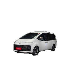 Hyundai Staria 2023, 4WD Lounge, 7 Plazas, con Cámara Trasera, Asientos de Cuero, Caja de Cambios Automática, Diésel, 55,704 km - Product Image 1