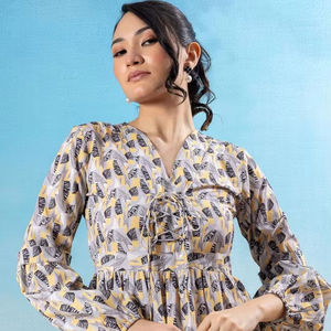 Chemise de nuit élégante pour femmes, sexy, à manches longues, à motifs floraux, en tissu georgette respirant, pour le printemps et l'été - Product Image 1