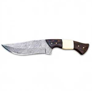 Cuchillo hecho a mano con hoja de acero de Damasco y mango de hueso de camello, tipo Drop Point, para uso general. - Product Image 1