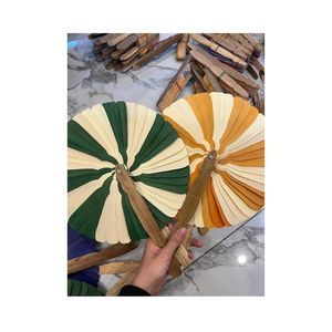 พัดมือทำจากใบมะพร้าวเวียดนาม สีสันพรีเมียม หลากหลายสีสัน ชมพู แดง ขาว เหลือง น้ำเงิน ขายดี ปี 2026 - Product Image 2