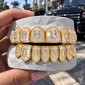 Grillz dentaire en laiton plaqué or, entièrement serti de zircone cubique, bijoux dentaires Hip Hop pour cadeau de fête - Product Image 5