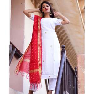 ชุดคุรติผ้าฝ้ายสีขาวสวยงามสำหรับผู้หญิง / ชุดคุรติอินเดียแขนสั้นพร้อมผ้าคลุมไหล่ กางเกงขายาวทรงตรง - Product Image 6