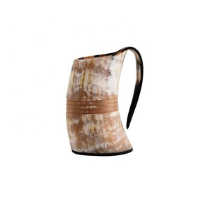 Style nautique Viking Horn Tankard Mug Fait à la main de qualité naturelle Technique sculptée pour servir et boire à la maison Hôtel Restaurant - Product Image 6