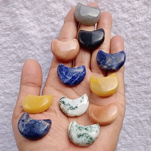 Piedras Curativas de Primera Calidad Hechas a Mano con Cristales Naturales de Amatista, Cuarzo Rosa y Cuarzo Lunar Pulido - Product Image 4