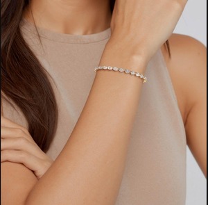 Bracelet tennis en diamants de laboratoire en forme de poire, 5,61 carats au total, 7 pouces, or jaune 9 carats - Product Image 5