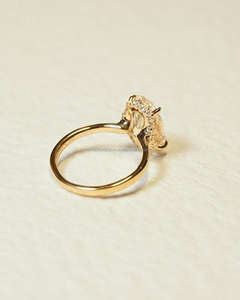 Anillo de Compromiso de Diamantes de Corte Ovalado de Lujo en Oro Blanco, Elegante Anillo de Diamantes Ovalado para Mujer, Joyería Fina para Aniversario de Bodas - Product Image 4