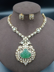 Conjunto de collar con colgante de jade chapado en oro con detalles de diamantes, joyería clásica de boda para mujer, collar nupcial, estilo real tradicional. - Product Image 2