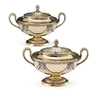 ชุดชามซุปสีเงินสไตล์นีโอคลาสสิก พร้อมดีเทลลายหรูหราและหูจับทรงเรียว จำหน่ายในราคาขายส่ง - Product Image 1