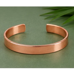 Antique Creations - Brazalete Moderno de Cobre Sólido para Hombre, Diseño Plano y Ancho, Hecho a Mano, Personalizable, con Acabado Pulido de Alta Calidad - Product Image 1