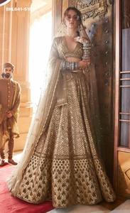 Ropa de boda, nueva llegada, lehenga-choli y dupatta de seda gruesa con lentejuelas y bordados dorados, proveedor de la India. - Product Image 5
