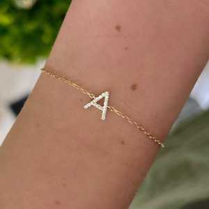 Bracelet personnalisé avec initiale, or massif 14k 18k, solitaire pavé, diamant de laboratoire taille ronde, bijoux de luxe, vente en gros - Product Image 6