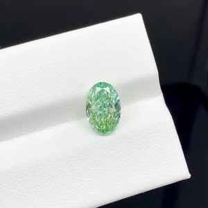 เพชร CVD สีเขียวสดใส ขนาด 1.01 กะรัต รูปทรงวงรี ผลิตในห้องปฏิบัติการ ได้รับการรับรองจาก IGI สำหรับทำเครื่องประดับและแหวน - Product Image 2