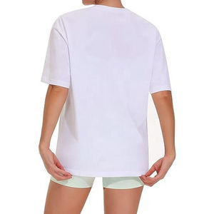 เสื้อยืดผู้หญิงทรงสลิมฟิต ไหล่ตก แต่งรู ผ้าวินเทจ 180gsm ขายส่งแบบ OEM ODM เสื้อผ้าลำลองฤดูร้อน คุณภาพสูง - Product Image 4