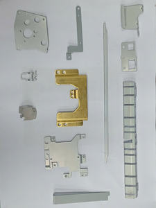 Matrice d'emboutissage progressive personnalisée pour composants automobiles - Product Image 2