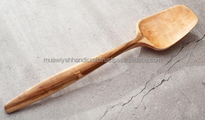 Cuillère en bois de qualité supérieure pour la cuisson Cuillère en bois de qualité supérieure Outils de cuisine faits à la main à bas prix - Product Image 3