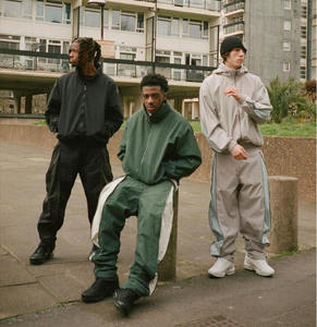 Ensemble de survêtement décontracté uni avec coupe-vent léger 100 % coton biologique, entièrement zippé, personnalisable avec logo et patchwork - Product Image 5