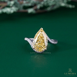 Anillo de Compromiso Personalizado con Diamante Amarillo en Forma de Pera, Oro Blanco de 9K, 10K, 14K, 18K, Joyería Nupcial para Mujer - Product Image 1